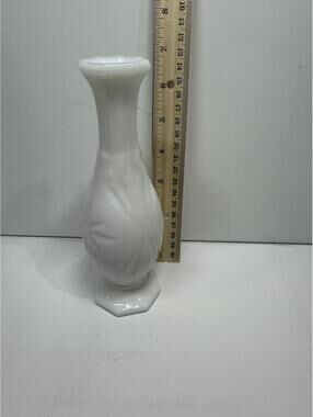 Vintage Milk Glass Bud Vase Starburst Pattern Hex Base 8.5"